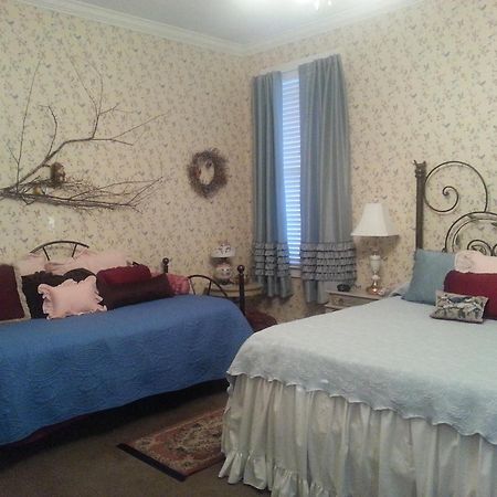Holly House Of Hamilton Quarto foto